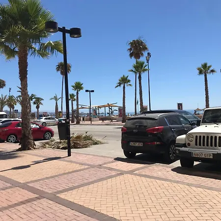 De Lujo Frente Al Mar Фуэнхирола